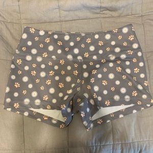 United Lifters dog and daisys shorts